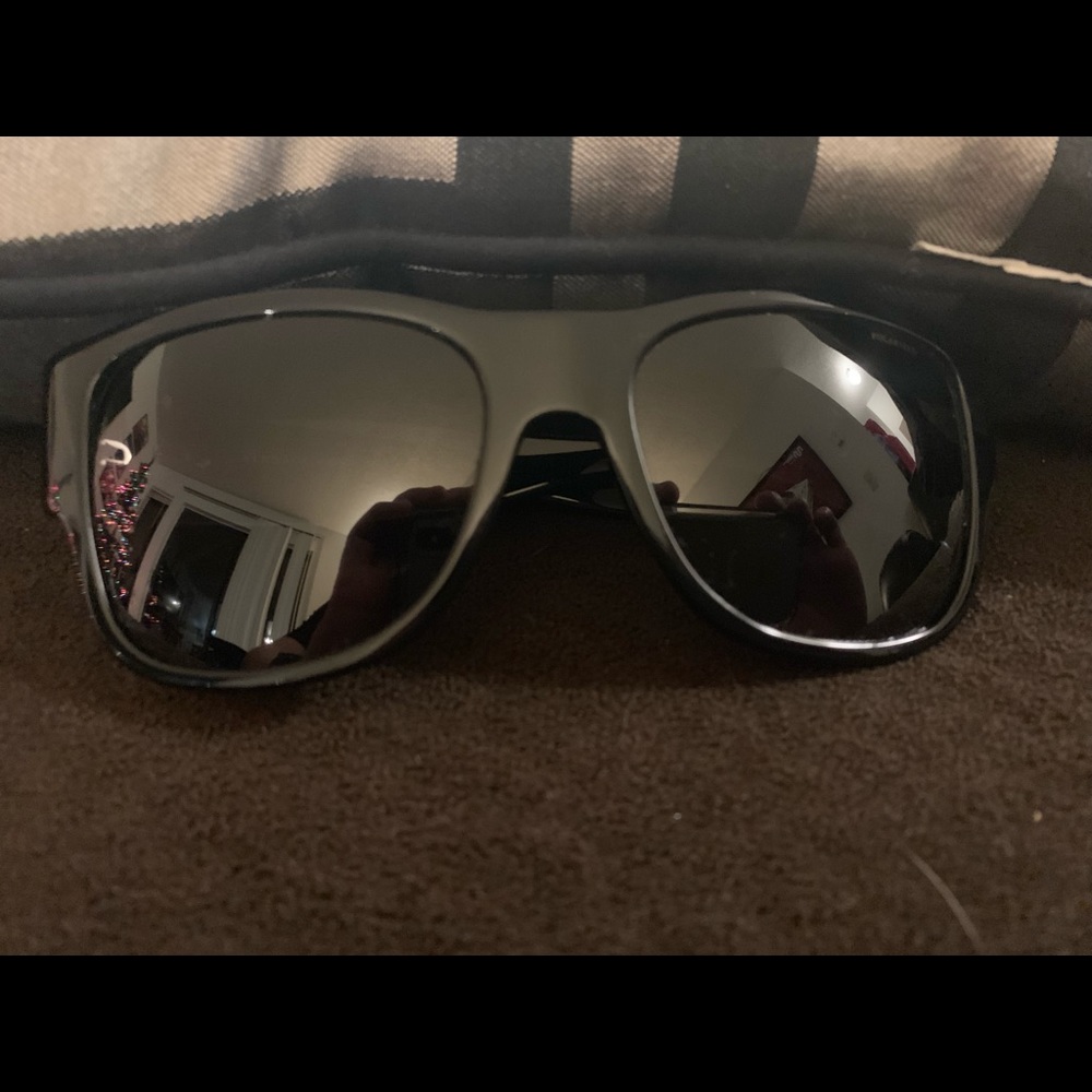 One in stock! Versace Model#4275! - Picture 3 of 8